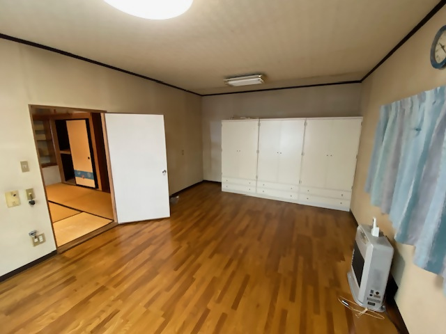 2階洋室(12帖)